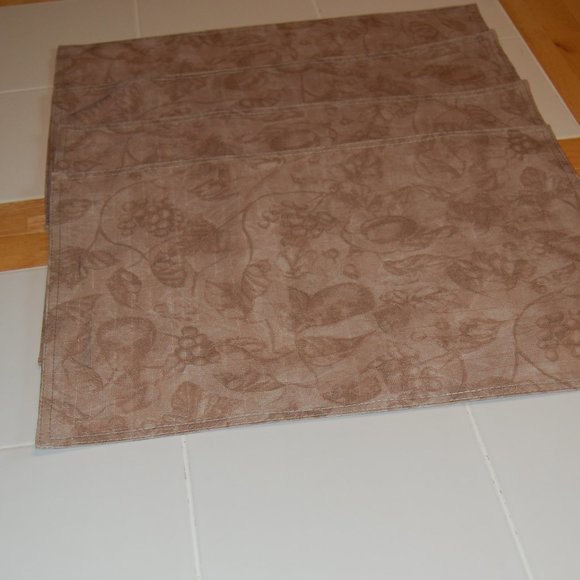 4 Tan/Brown/Beige Tone Fruit & Leaves Print Placemats 13 1/4" Wide by 18" Long - Picture 2 of 12